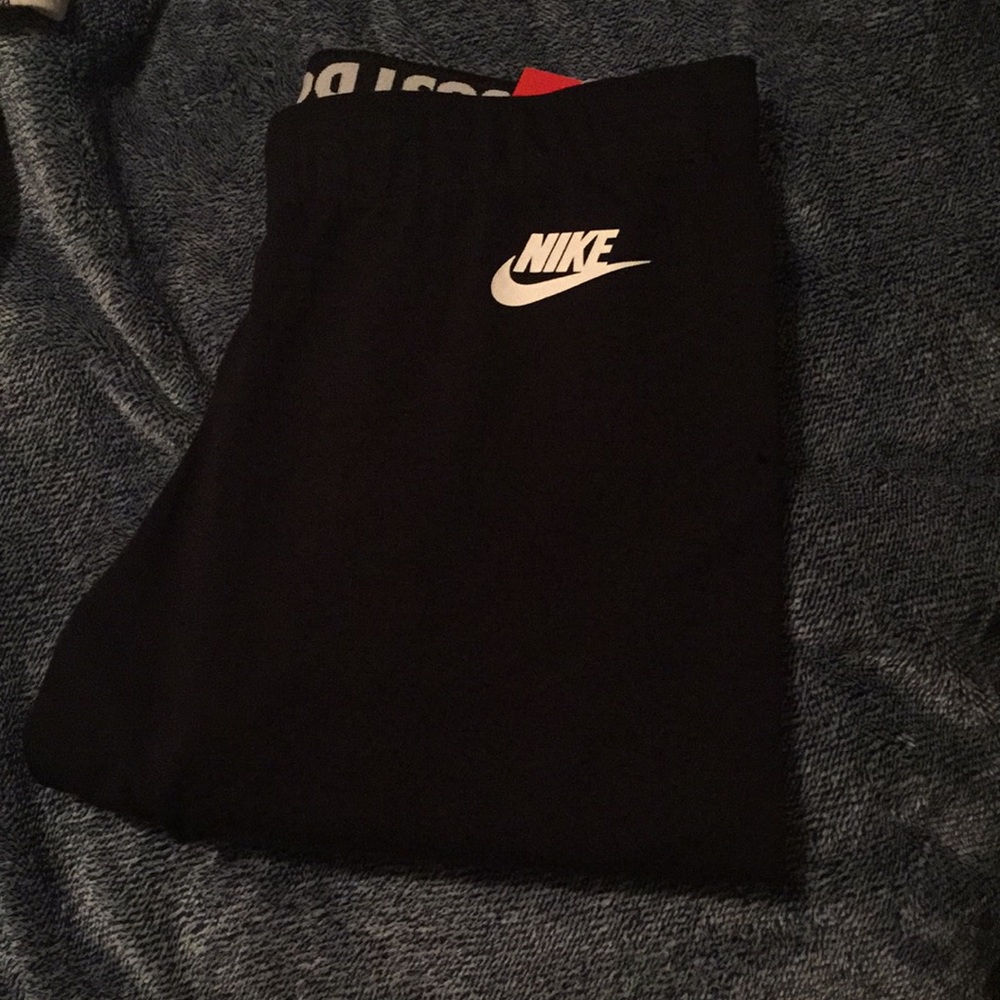 Brand new black nike leggings